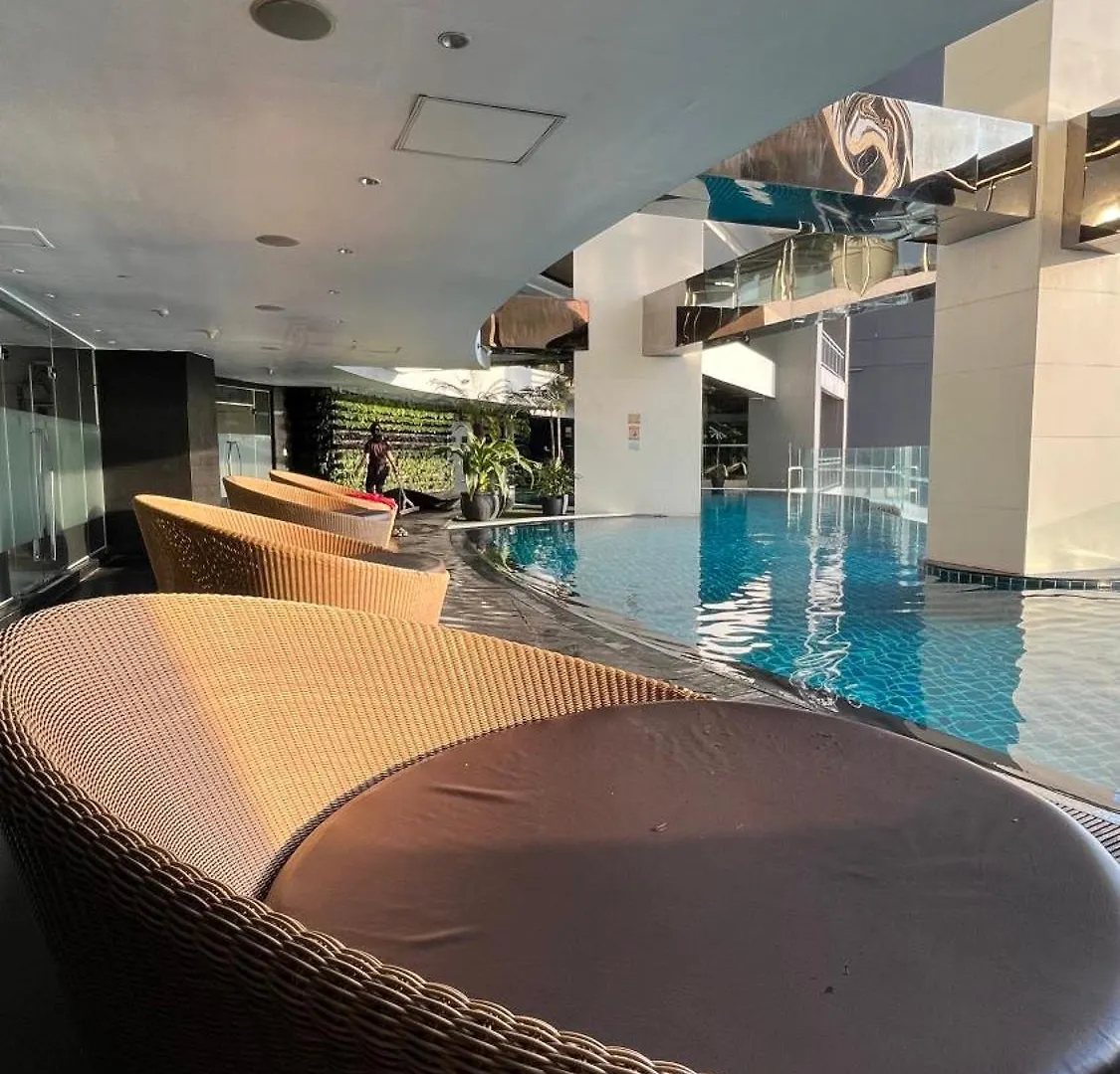 Apartment Gramercy Luxe Studio W Balcony And City View - Pet Friendly, Unli Pool & Gym
