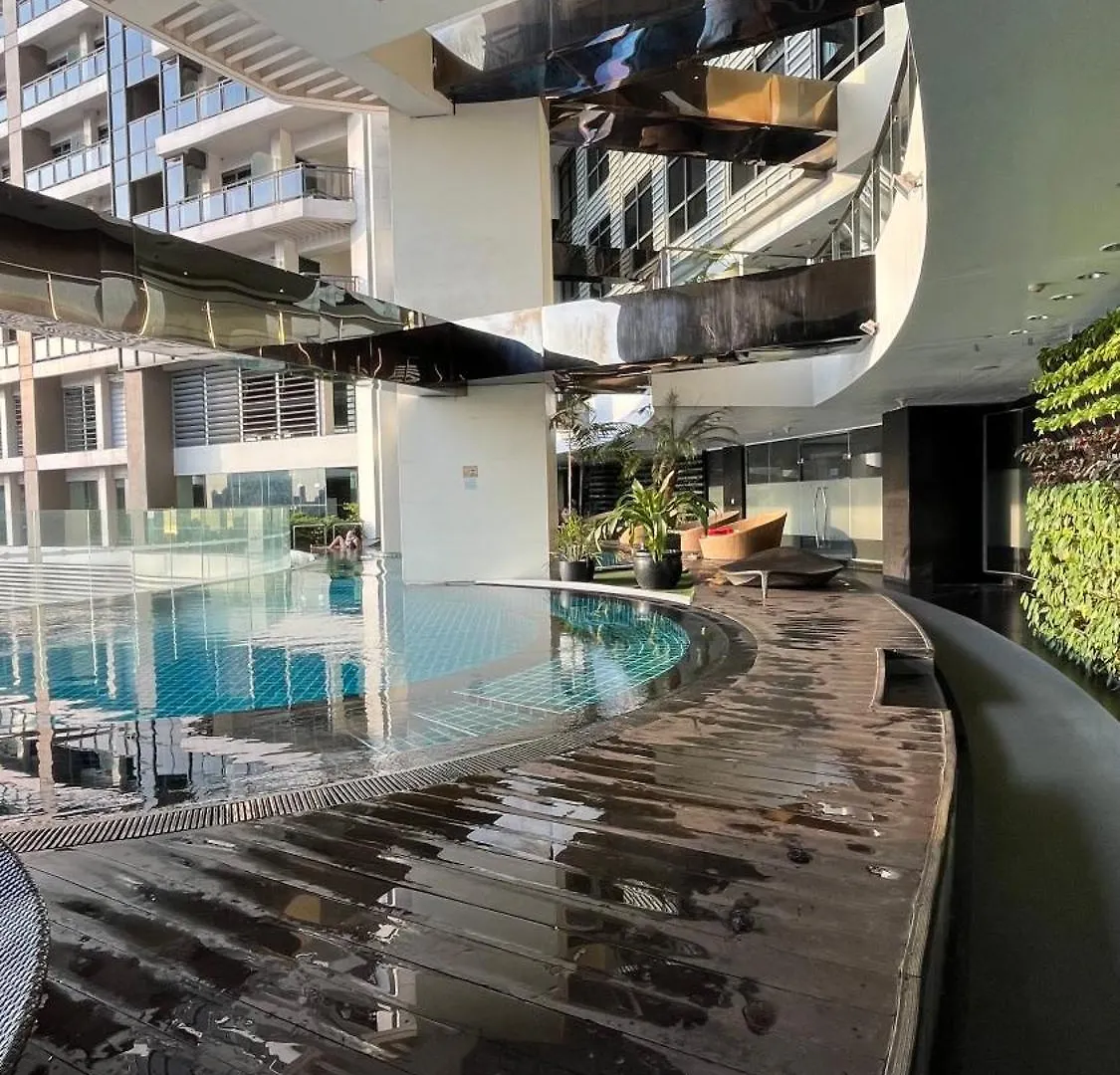 Gramercy Luxe Studio W Balcony And City View - Pet Friendly, Unli Pool & Gym